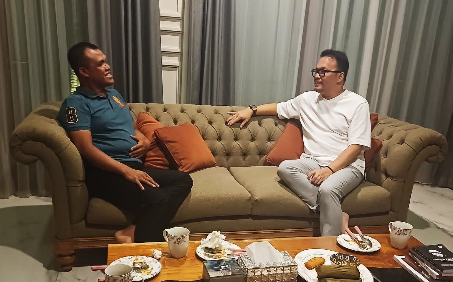 Dua Balon Bupati KBB dari dua partai berbeda, Aas Mohamad Asor dan Faisal Haris dalam pertemuan Sabtu (27/04). Foto/Istimewa