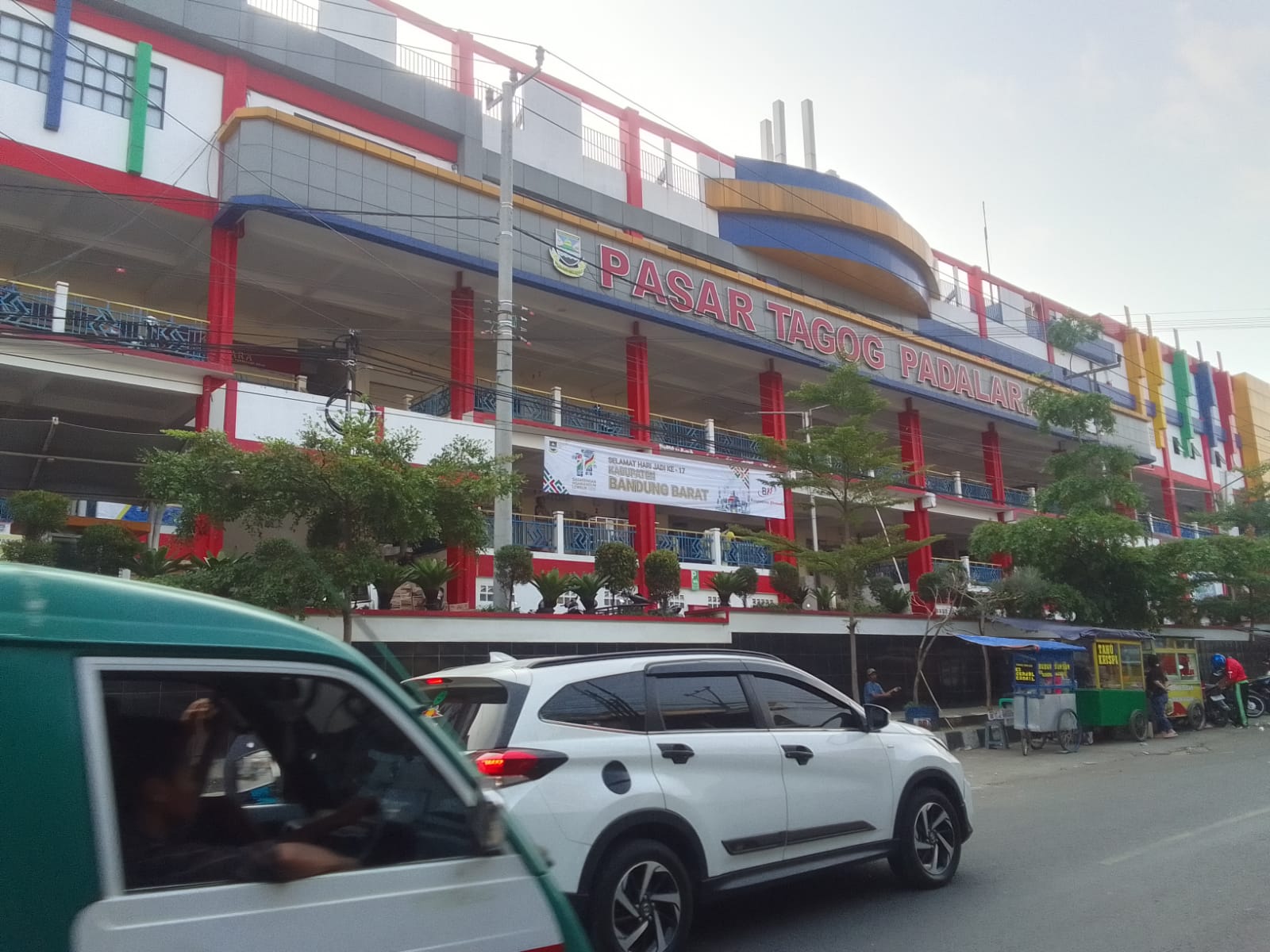Pasar Tagog Padalarang Kabupaten Bandung Barat. Foto/BANDUNGSATU.COM