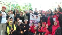 Pasangan HADE mendapat dukungan para seniman, budayawan dan masyarakat Desa Cigugurgirang Kecamatan Parongpong, Jumat (13/09). Foto/BANDUNGSATU.COM