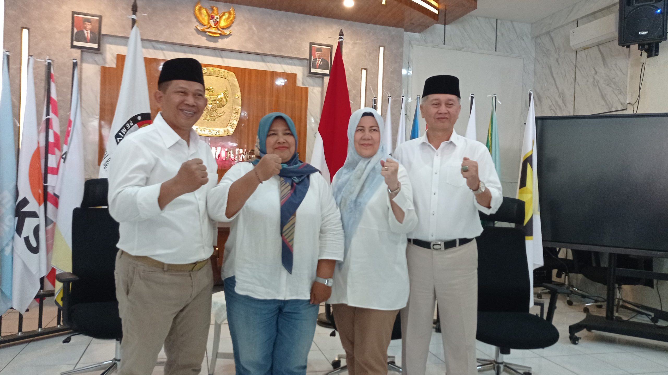 Pasangan Calon Bupati dan Calon Wakil Bupati KBB perorangan Sundaya- Asep Ilyas yang sudah ditetapkan oleh KPU KBB, Asep Ilyas menggantikan Aa Maulana mengundurkan diri. Foto/Istimewa