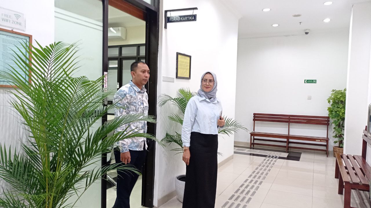 Mantan Kepala Bappelitbangda KBB, Rini Sartika selesai panggilan gugatan SK Rotmut di PTUN Bandung yang ditandatangani Pj. Bupati Bandung Barat, menyebabkan dirinya dipindahkan ke staf ahli. Foto/Istimewa